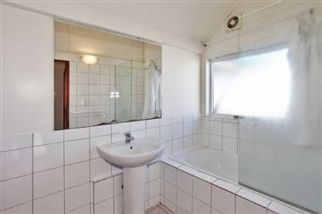 Photo of property in 1/136 Holly Road, St Albans, Christchurch, 8014