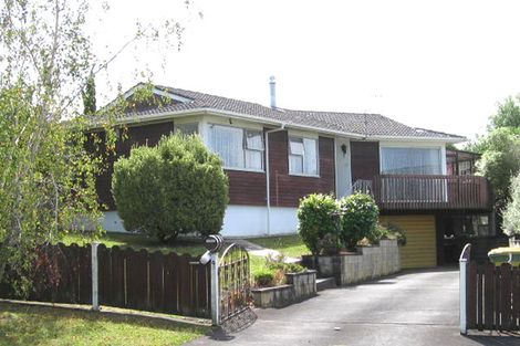 Photo of property in 9 Karo Place, Glendene, Auckland, 0602