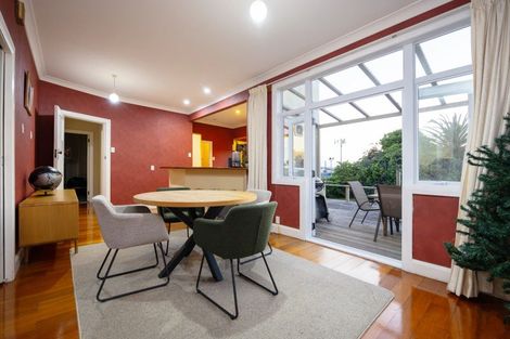 Photo of property in 8 Russell Street, Palmerston North, 4414