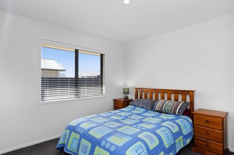 Photo of property in 2 Kotiate Street, Papamoa Beach, Papamoa, 3118