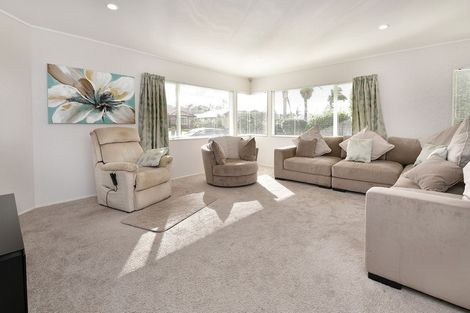 Photo of property in 113 Lakeside Drive, Orewa, 0931