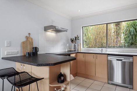 Photo of property in 1/122 Manuka Road, Bayview, Auckland, 0629