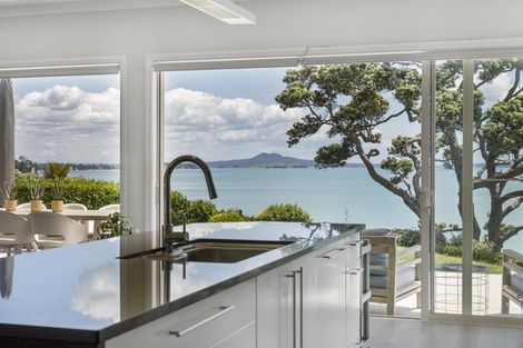Photo of property in 24 Stevenson Way, Cockle Bay, Auckland, 2014