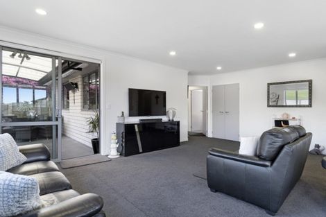 Photo of property in Waterview Estate, 6/4 Greystone Place, Omokoroa, 3114