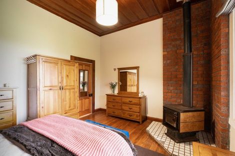 Photo of property in 70 Tokomaru Road East, Tokomaru, Palmerston North, 4474