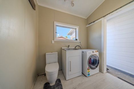 Photo of property in 50 Tararua Street, Pahiatua, 4910