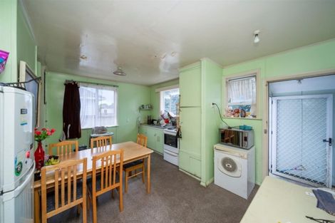 Photo of property in 81 Fairfield Road, Hawera, 4610