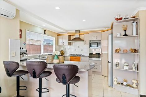 Photo of property in 11 Barcaldine Road, Flat Bush, Auckland, 2016