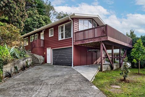 Photo of property in 19 Holmes Grove, Naenae, Lower Hutt, 5011