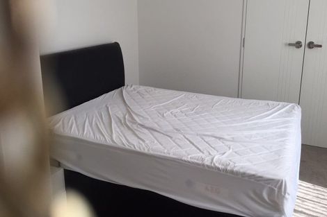 Photo of property in 10 Lilac Lane, Oteha, Auckland, 0632