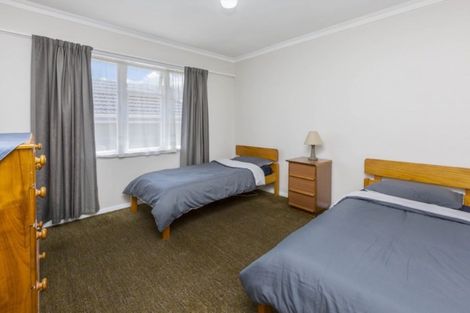 Photo of property in 33 Pine Avenue, Upper Hutt Central, Upper Hutt, 5018