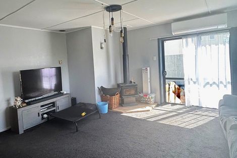 Photo of property in 10 Roach Street, Holmes Hill, Oamaru, 9401