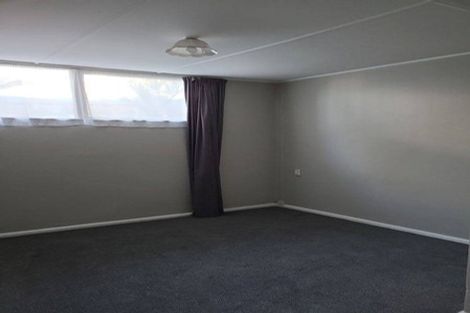 Photo of property in 29 Marine Parade, Bluff Hill, Napier, 4110