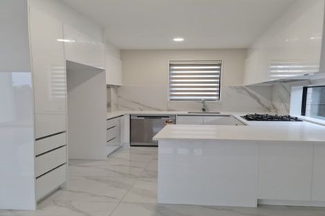 Photo of property in 4/532 Glenfield Road, Glenfield, Auckland, 0629