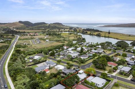 Photo of property in 24 Uenuku Avenue, Raglan, 3225