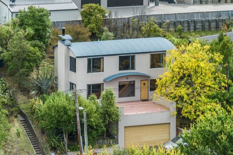 Photo of property in 37 Cornwall Road, Lyttelton, 8082