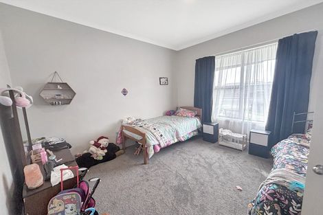 Photo of property in 68 Allardice Street, Dannevirke, 4930