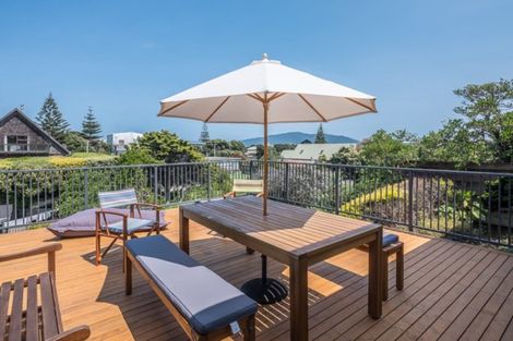 Photo of property in 12 Frances Street, Waikanae Beach, Waikanae, 5036