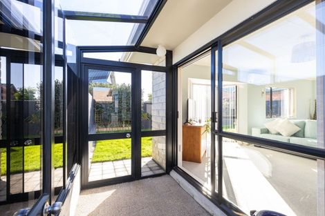 Photo of property in 273/1 Mangorei Road, Merrilands, New Plymouth, 4312