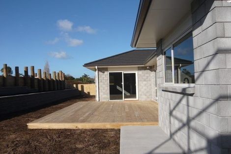 Photo of property in 16 Paiaka Place, Rototuna North, Hamilton, 3210