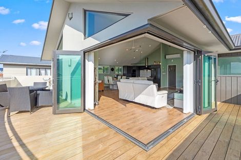 Photo of property in 918b Papamoa Beach Road, Papamoa Beach, Papamoa, 3118