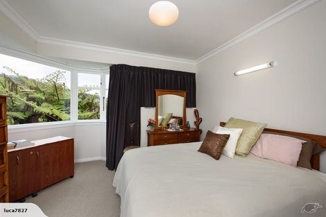 Photo of property in 21 Blakey Avenue, Karori, Wellington, 6012