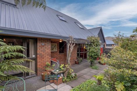 Photo of property in 2/4 Herbs Place, Cashmere, Christchurch, 8022