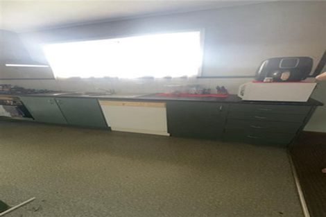 Photo of property in 583 Massey Road, Mangere, Auckland, 2022