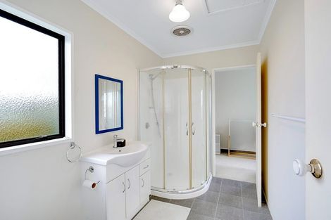 Photo of property in 260 Shakespeare Street, Leamington, Cambridge, 3432