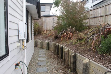 Photo of property in 79 Maka Terrace, Orewa, 0931