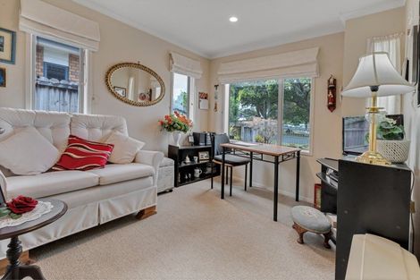 Photo of property in 100 Howe Street, Howick, Auckland, 2014