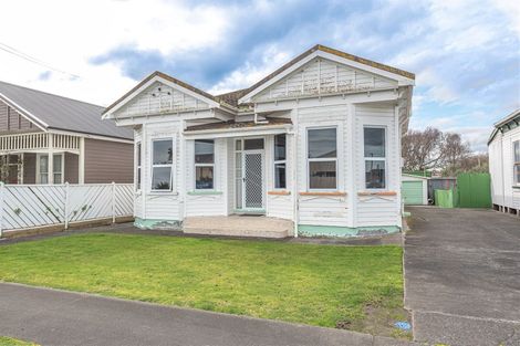 Photo of property in 12 George Street, Aramoho, Whanganui, 4500