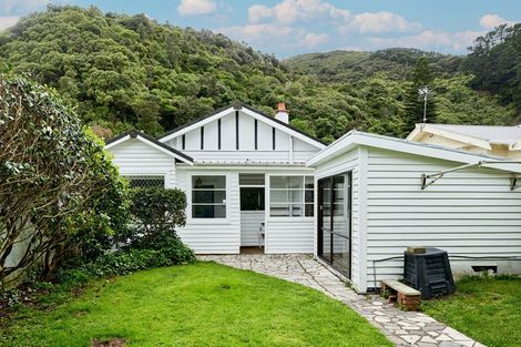 Photo of property in 246 Muritai Road, Eastbourne, Lower Hutt, 5013