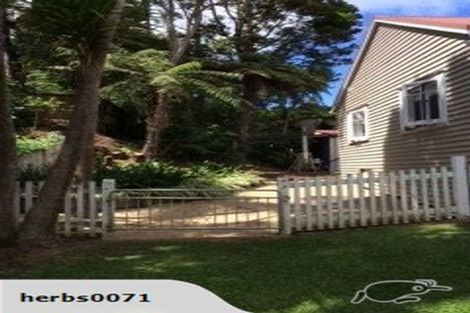 Photo of property in 5 Grovelands Way, Titirangi, Auckland, 0604