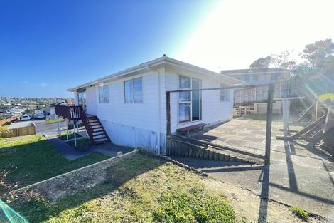 Photo of property in 34 Glenbervie Crescent, Massey, Auckland, 0614