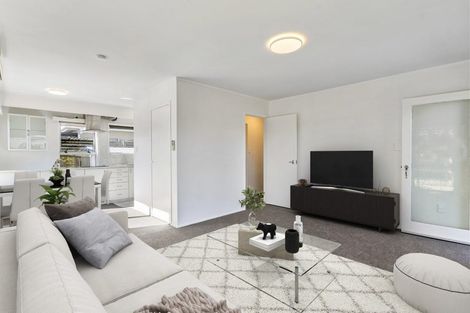 Photo of property in 1/40 Lake Road, Narrow Neck, Auckland, 0624