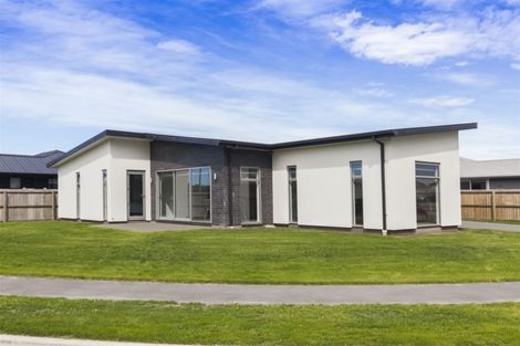 Photo of property in 22 Kingsbridge West, Burwood, Christchurch, 8083