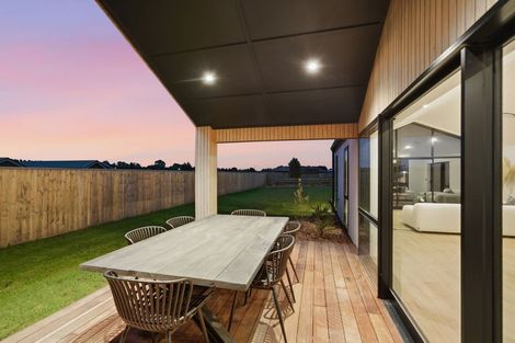 Photo of property in 94 Ridgeland Way, West Melton, 7618