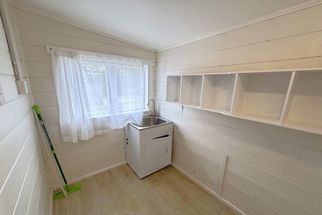 Photo of property in 11 Clayburn Road, Glen Eden, Auckland, 0602