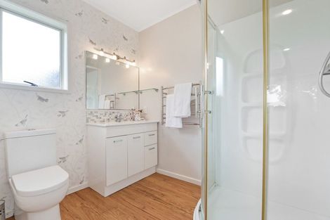 Photo of property in 10 Admiral Crescent, Flagstaff, Hamilton, 3210