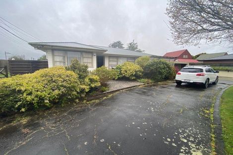 Photo of property in 9 Sturges Road, Henderson, Auckland, 0610