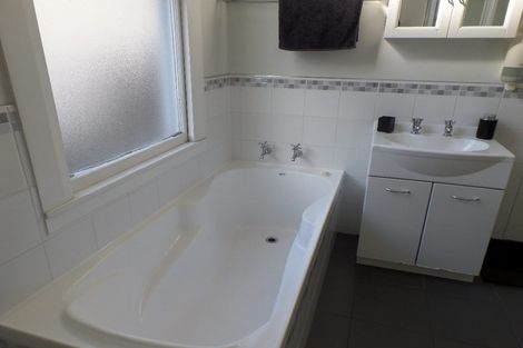 Photo of property in 7 Defoe Place, Waltham, Christchurch, 8023