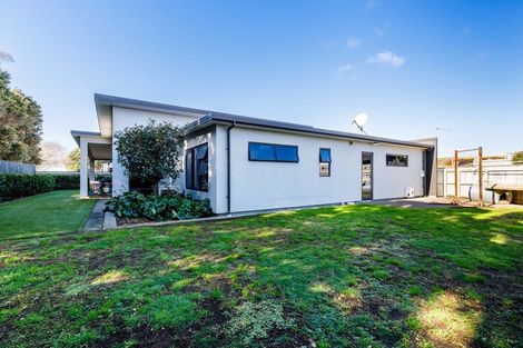 Photo of property in 25 Nadine Stanton Drive, Bell Block, New Plymouth, 4312