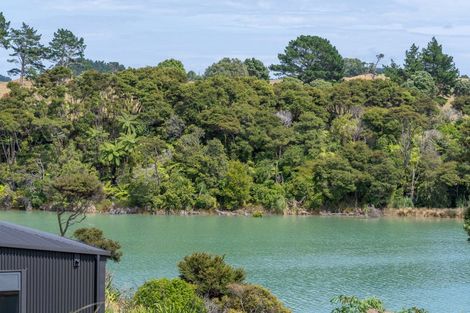 Photo of property in 3/25 Rangitahi Road, Raglan, 3225
