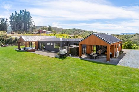 Photo of property in 46 Crest Road, Akatarawa, Upper Hutt, 5372
