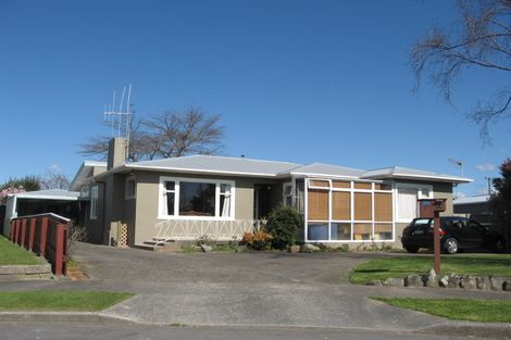 Photo of property in 14 Ilford Place, Awapuni, Palmerston North, 4412