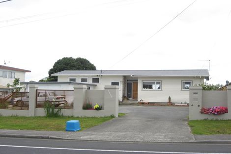 Photo of property in 1010 Whangaparaoa Road, Tindalls Beach, Whangaparaoa, 0930
