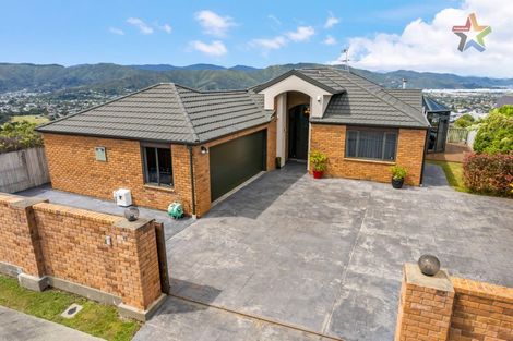 Photo of property in 11 Meadowbank Drive, Belmont, Lower Hutt, 5010