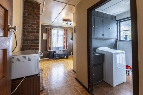 Photo of property in 44 Andrew Avenue, Roslyn, Palmerston North, 4414