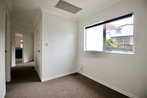 Photo of property in 88 Lantana Road, Green Bay, Auckland, 0604